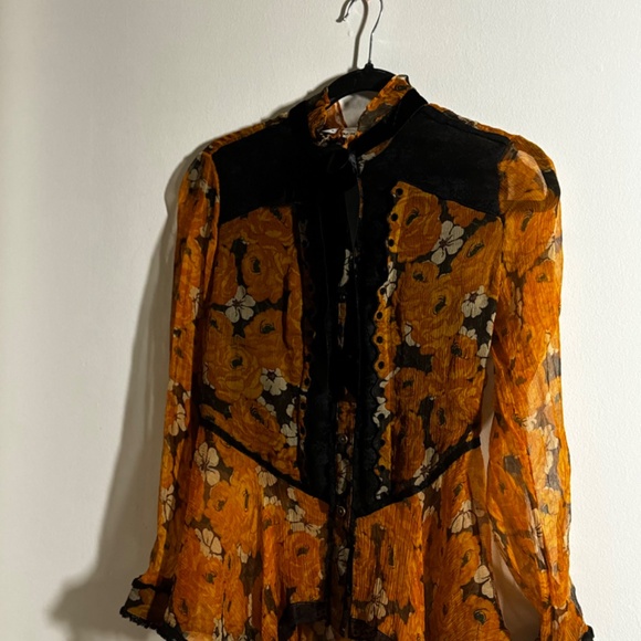 Coach 100% silk blouse - Picture 3 of 8